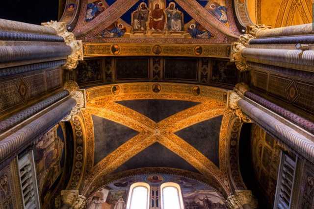 Ricca e solenne: la chiesa di San Giuseppe, sorprendente simbolo del rione Madonnella